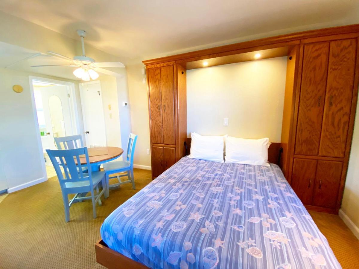 Camelot By The Sea Aparthotel Tierra Verde Exterior photo