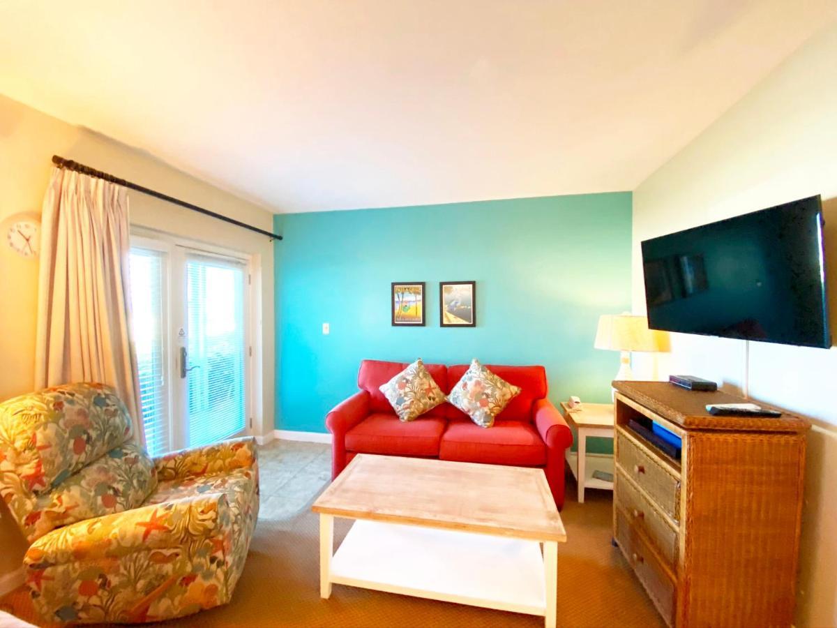 Camelot By The Sea Aparthotel Tierra Verde Exterior photo