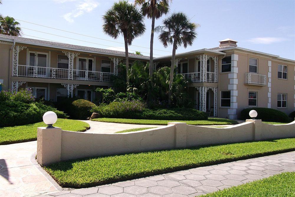 Camelot By The Sea Aparthotel Tierra Verde Exterior photo