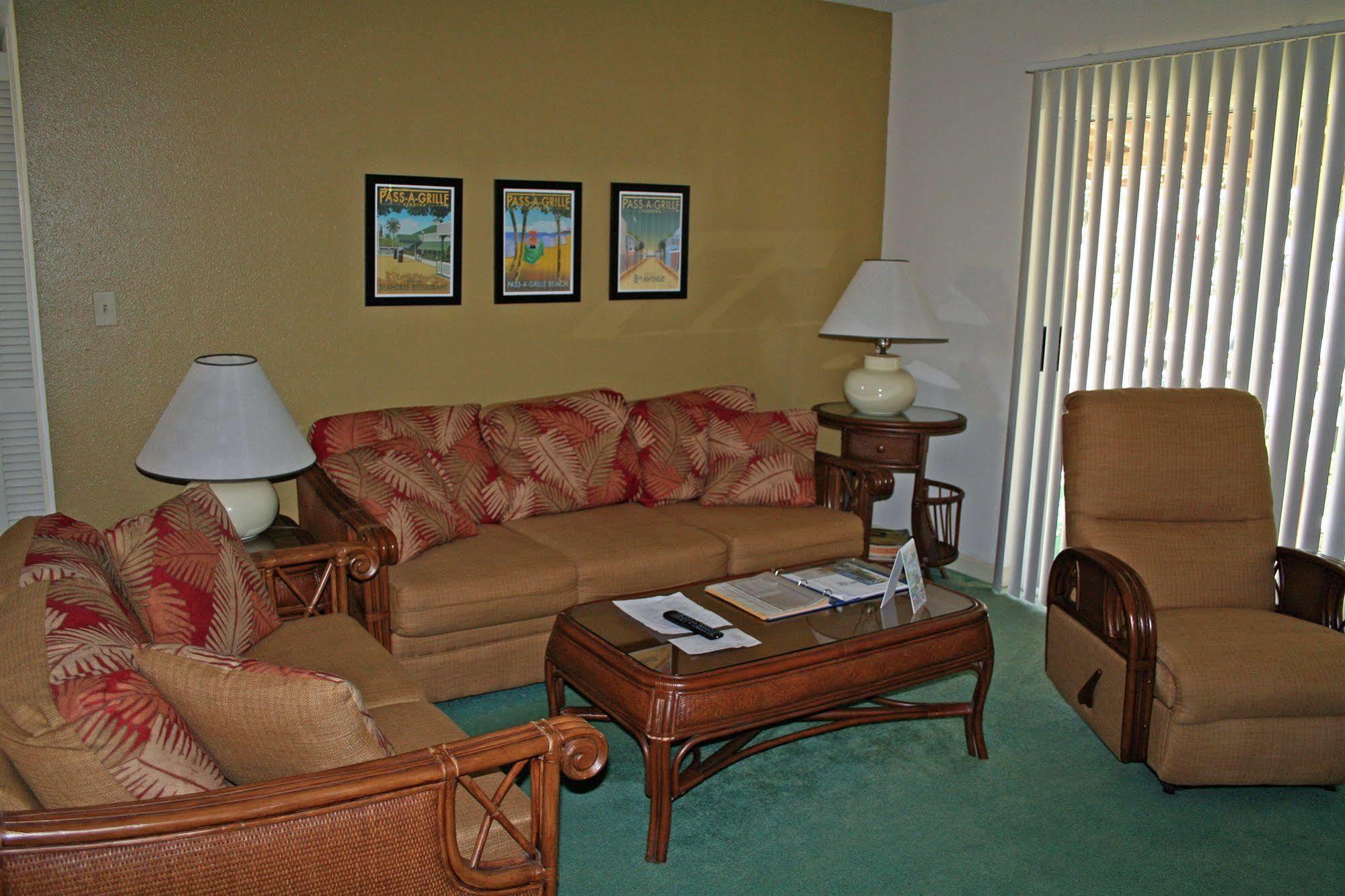 Camelot By The Sea Aparthotel Tierra Verde Exterior photo